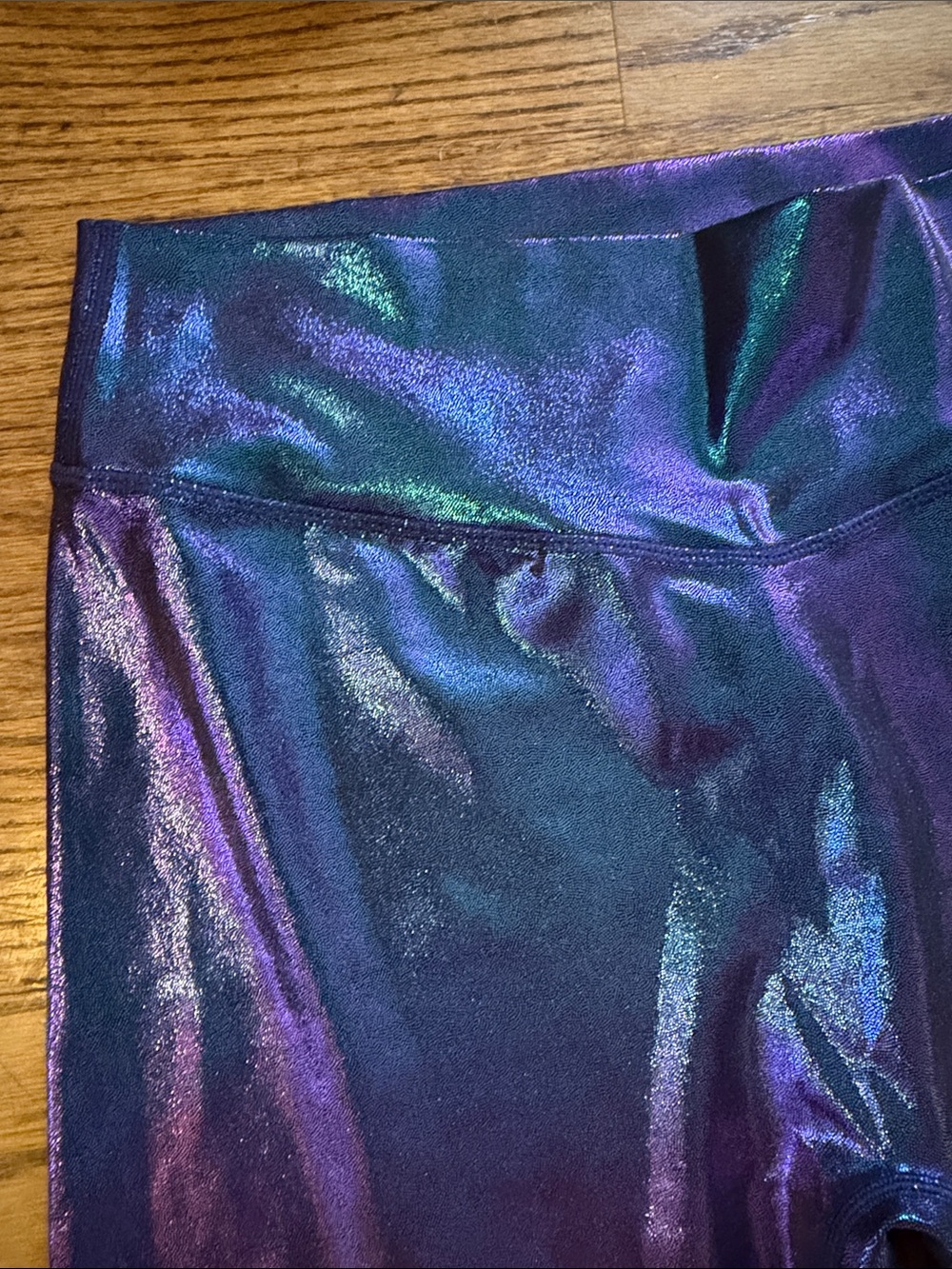 Iridescent Purple Active Leggings and Sports Bra Set - Picture 3 of 7